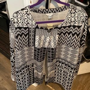 Textured jacket. Black and white. Size 2x